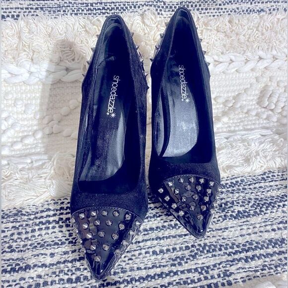 Shoedazzle Size 7.5 Black spike shoes - Picture 1 of 8